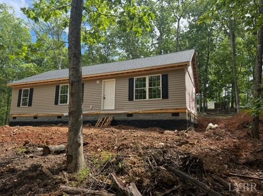 19 Cedar Bluff Lane, Hardy, VA 24101