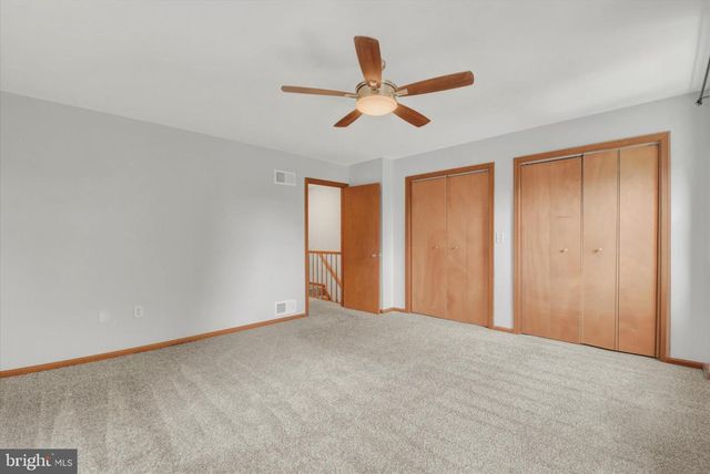 7 GARDEN CT, Elizabethtown, PA 17022