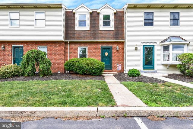 7 GARDEN CT, Elizabethtown, PA 17022