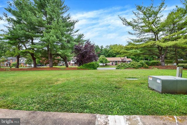 7 GARDEN CT, Elizabethtown, PA 17022