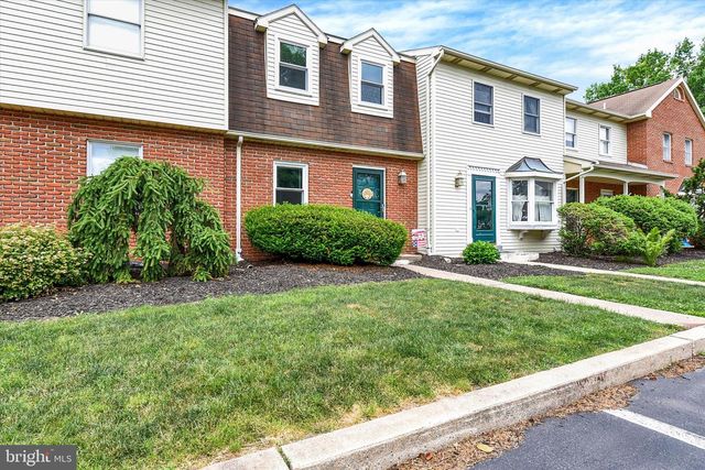 7 GARDEN CT, Elizabethtown, PA 17022