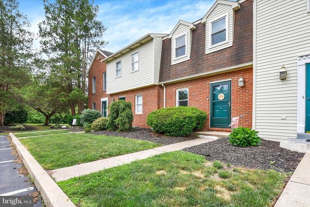 7 GARDEN CT, Elizabethtown, PA 17022