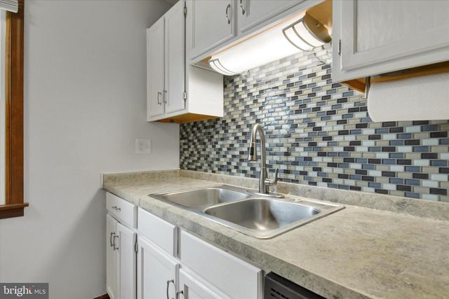 7 GARDEN CT, Elizabethtown, PA 17022