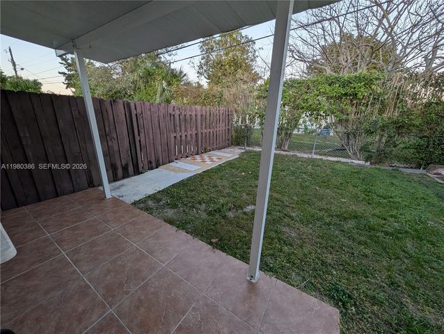 1037 SW 76th Ave 1037, Miami, FL 33144