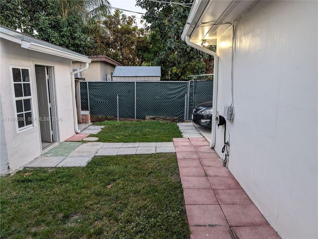 1037 SW 76th Ave 1037, Miami, FL 33144