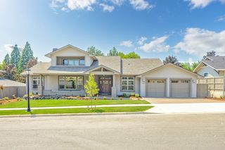 526 Autumn Hills Drive, Medford, OR 97504
