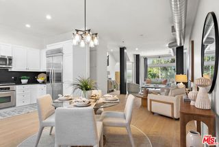 5350 Playa Vista Drive 14, Los Angeles, CA 90094