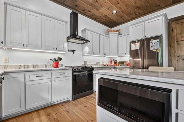 60 Hiles Hatch Lane, Blue Ridge, GA 30513