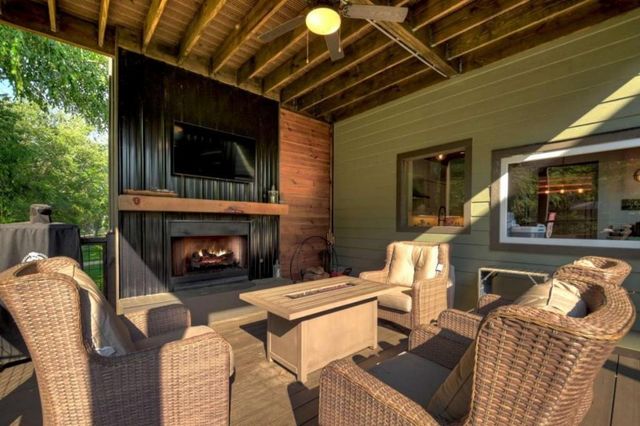 60 Hiles Hatch Lane, Blue Ridge, GA 30513