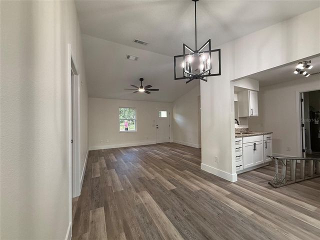 40233 PALM STREET, Lady Lake, FL 32159