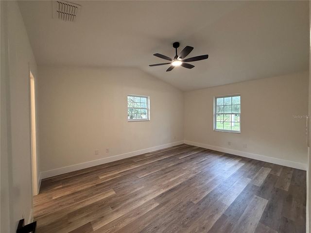 40233 PALM STREET, Lady Lake, FL 32159