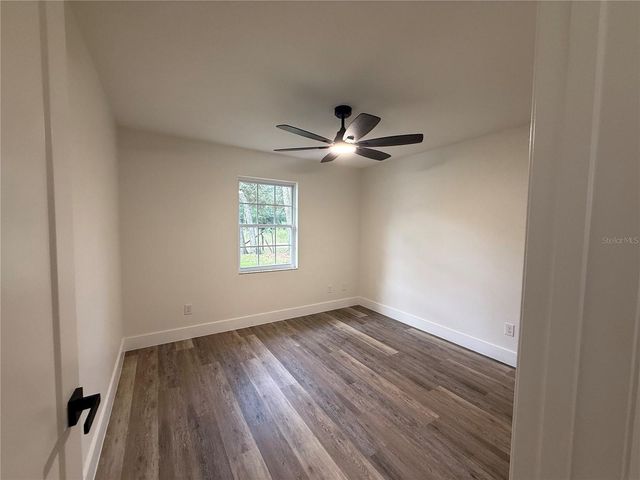 40233 PALM STREET, Lady Lake, FL 32159