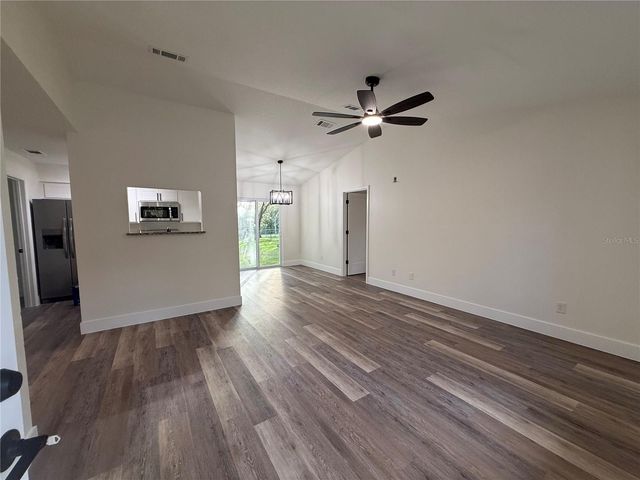 40233 PALM STREET, Lady Lake, FL 32159