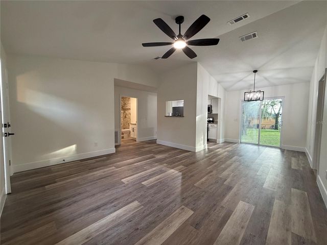 40233 PALM STREET, Lady Lake, FL 32159