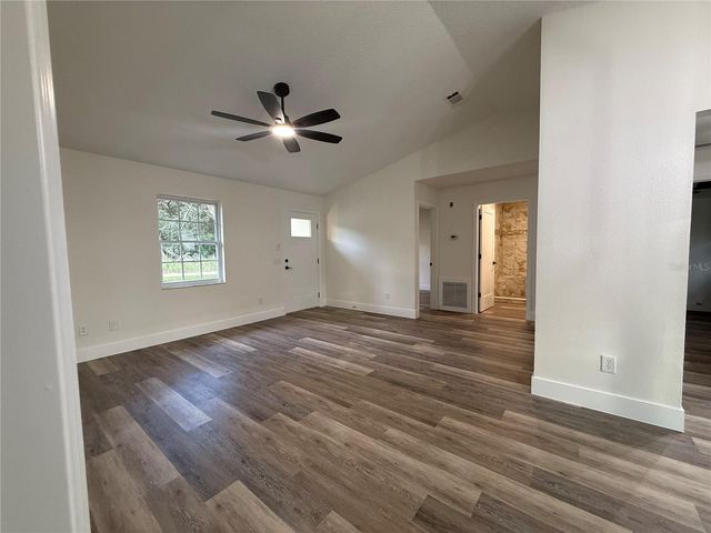 40233 PALM STREET, Lady Lake, FL 32159