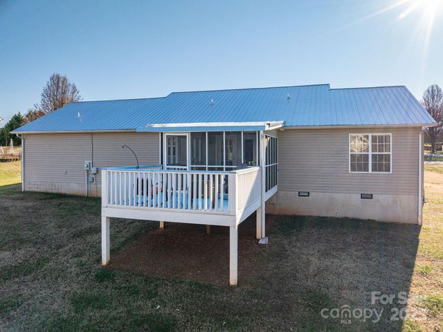 1486 Clear Creek Lane, Newton, NC 28658