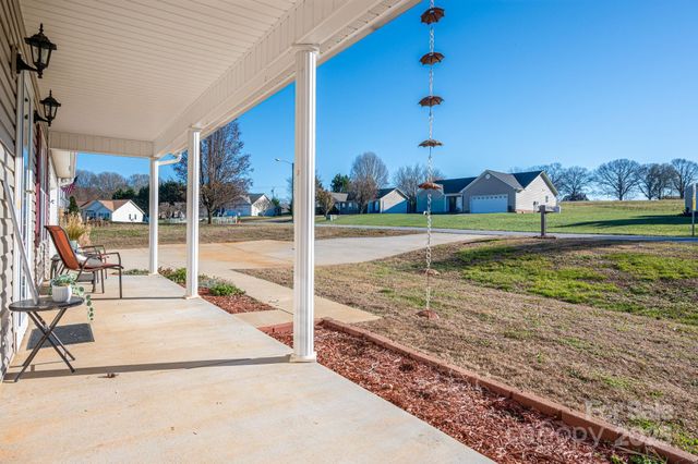 1486 Clear Creek Lane, Newton, NC 28658