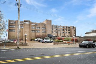 1000 Grandview Avenue 401, Mt Washington, PA 15211