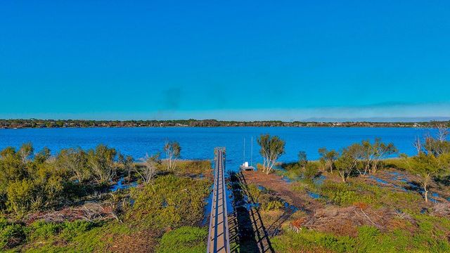 19341 LOCHSIDE LANE, Mount Dora, FL 32757