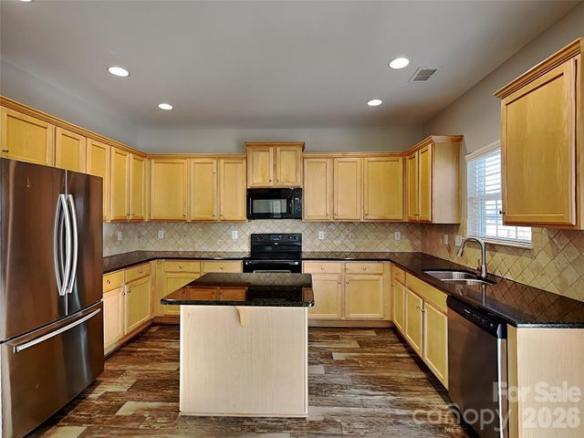 3721 Amber Meadows Drive, Charlotte, NC 28269