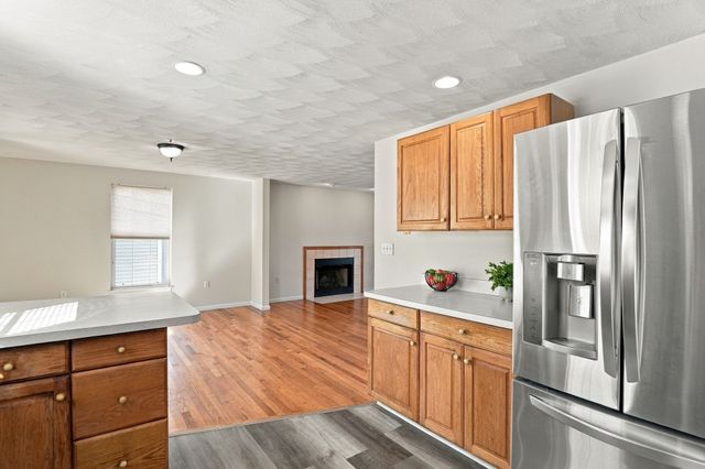 23 Nadine Ln, North Andover, MA 01845