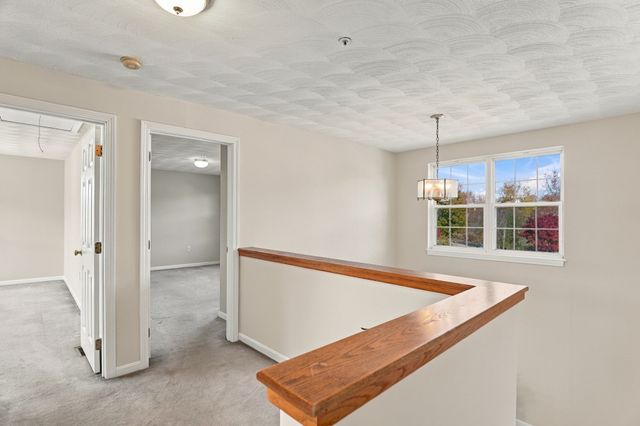 23 Nadine Ln, North Andover, MA 01845