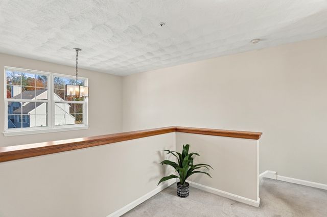 23 Nadine Ln, North Andover, MA 01845