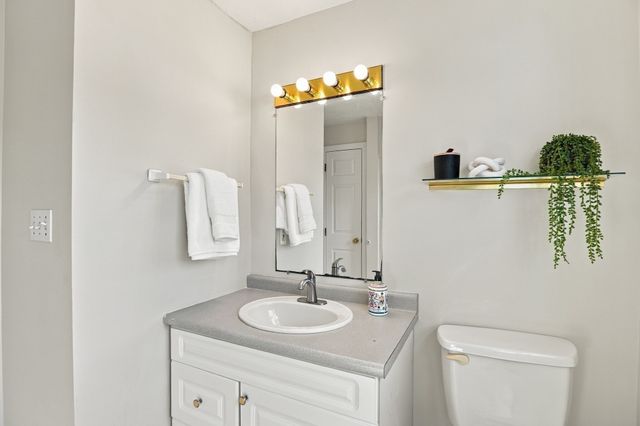 23 Nadine Ln, North Andover, MA 01845
