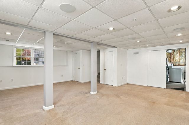 23 Nadine Ln, North Andover, MA 01845