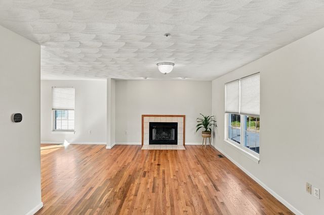 23 Nadine Ln, North Andover, MA 01845