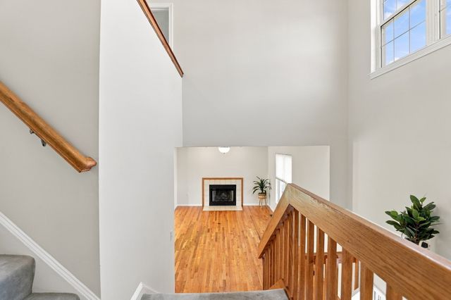 23 Nadine Ln, North Andover, MA 01845