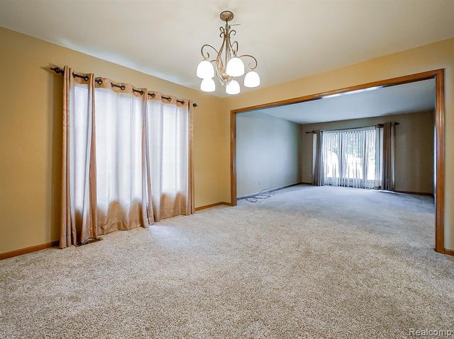 52320 Bryan Michael Drive, Macomb, MI 48042