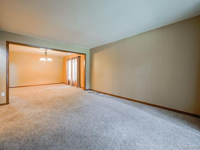 52320 Bryan Michael Drive, Macomb, MI 48042