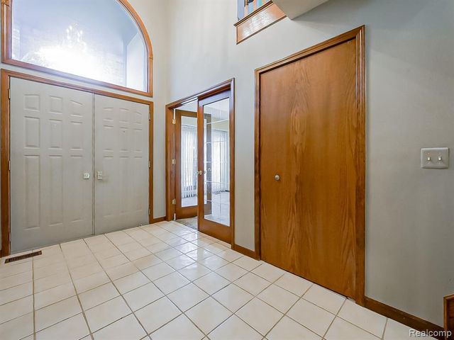 52320 Bryan Michael Drive, Macomb, MI 48042