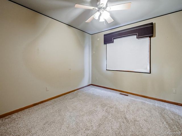 52320 Bryan Michael Drive, Macomb, MI 48042