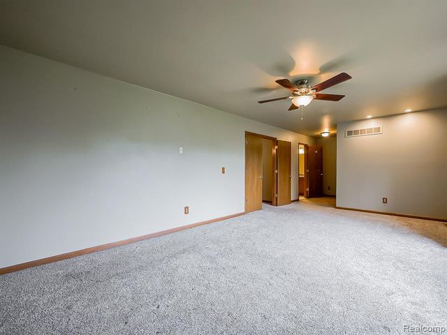 52320 Bryan Michael Drive, Macomb, MI 48042