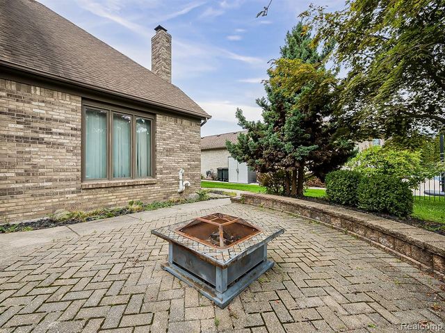 52320 Bryan Michael Drive, Macomb, MI 48042