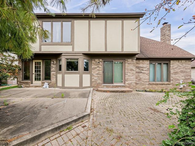 52320 Bryan Michael Drive, Macomb, MI 48042