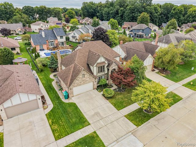 52320 Bryan Michael Drive, Macomb, MI 48042