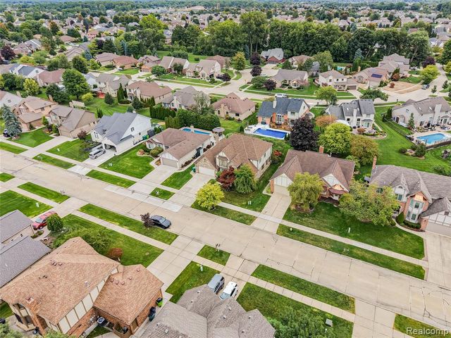52320 Bryan Michael Drive, Macomb, MI 48042
