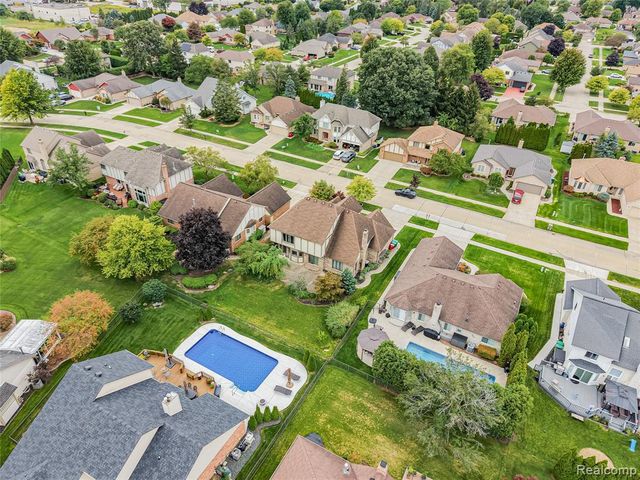 52320 Bryan Michael Drive, Macomb, MI 48042