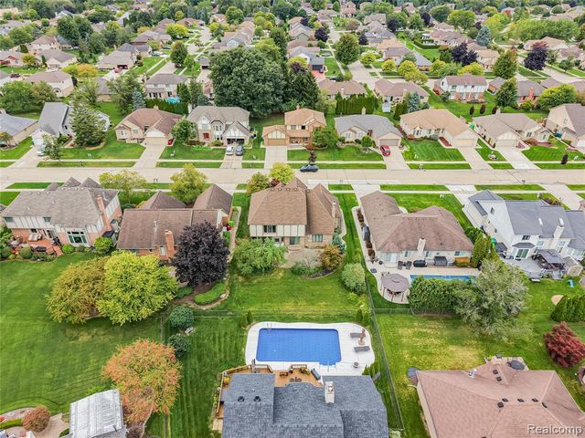 52320 Bryan Michael Drive, Macomb, MI 48042