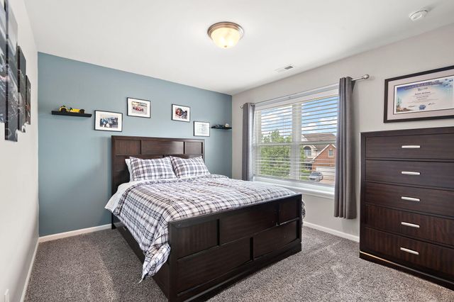 265 E 124th Avenue, Crown Point, IN 46307
