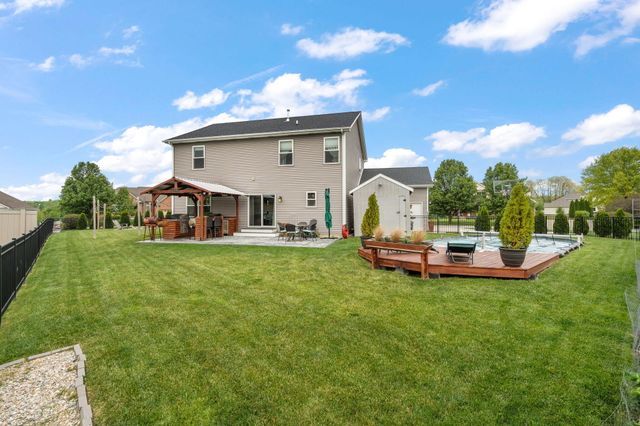 265 E 124th Avenue, Crown Point, IN 46307