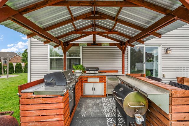 265 E 124th Avenue, Crown Point, IN 46307