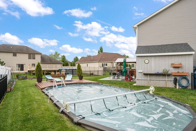 265 E 124th Avenue, Crown Point, IN 46307