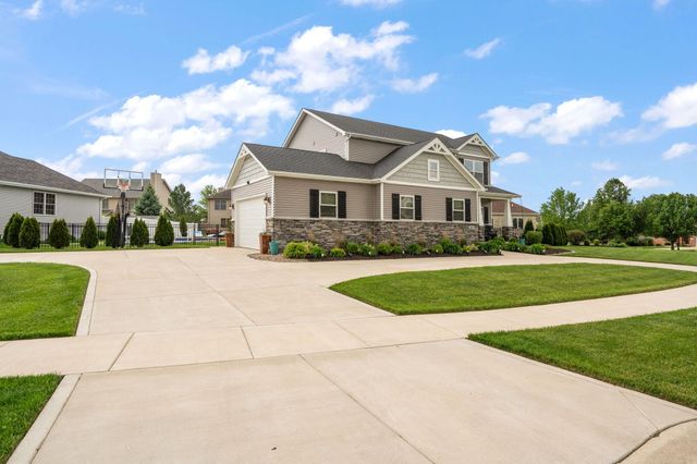 265 E 124th Avenue, Crown Point, IN 46307