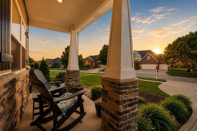 265 E 124th Avenue, Crown Point, IN 46307