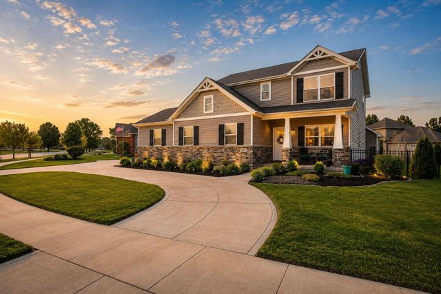 265 E 124th Avenue, Crown Point, IN 46307