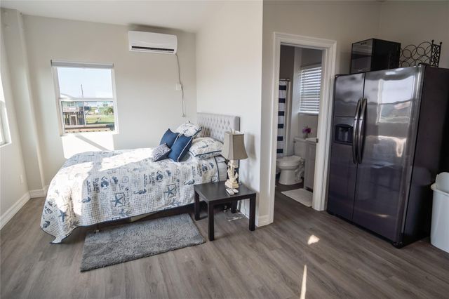 855 S Sage Road, Crystal Beach, TX 77650